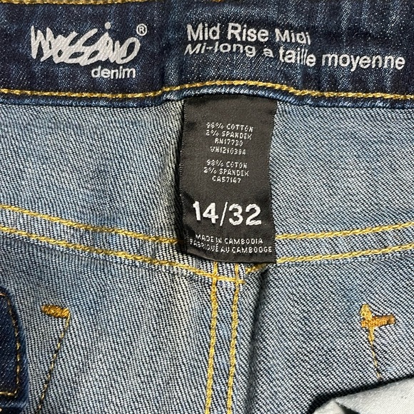 Mossimo Denim Mid-Rise Midi Denim Cutoff Short - Picture 4 of 6
